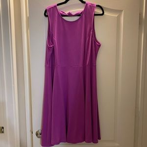 Sleeveless Dress with cute back detail